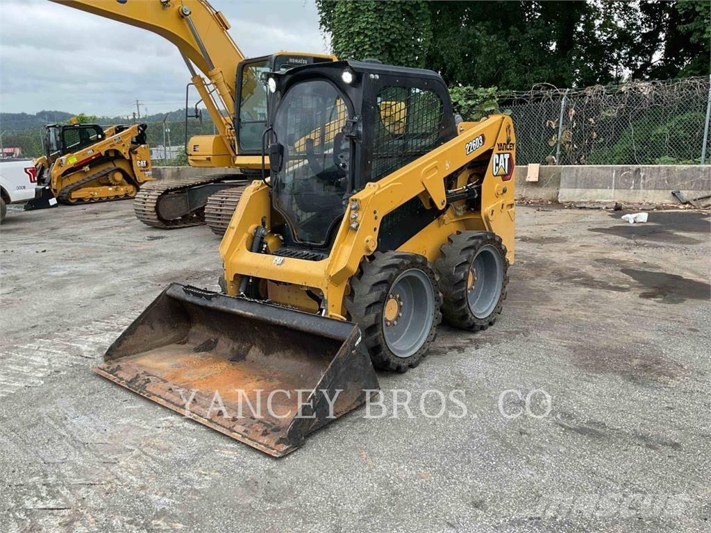 CAT 226D3 Kompaktlaadurid