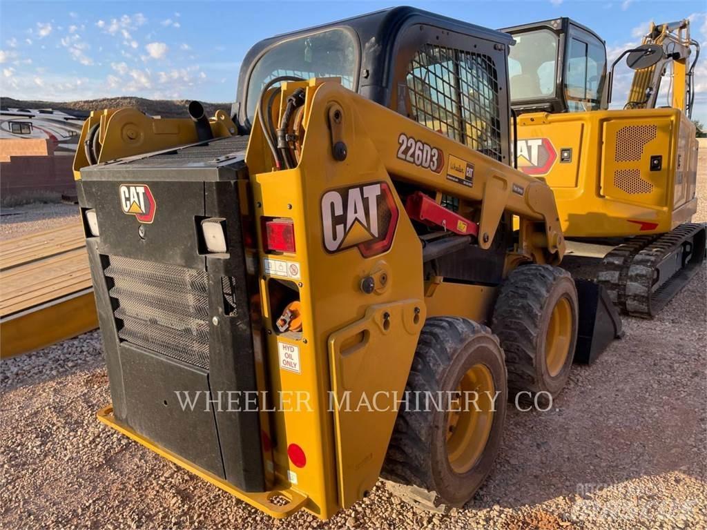 CAT 226D3 C3H2 Kompaktlaadurid