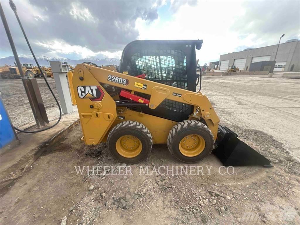 CAT 226D3 C3H2 Kompaktlaadurid