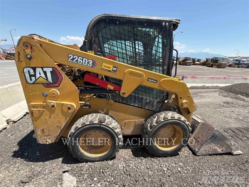 CAT 226D3 C3H2 Kompaktlaadurid