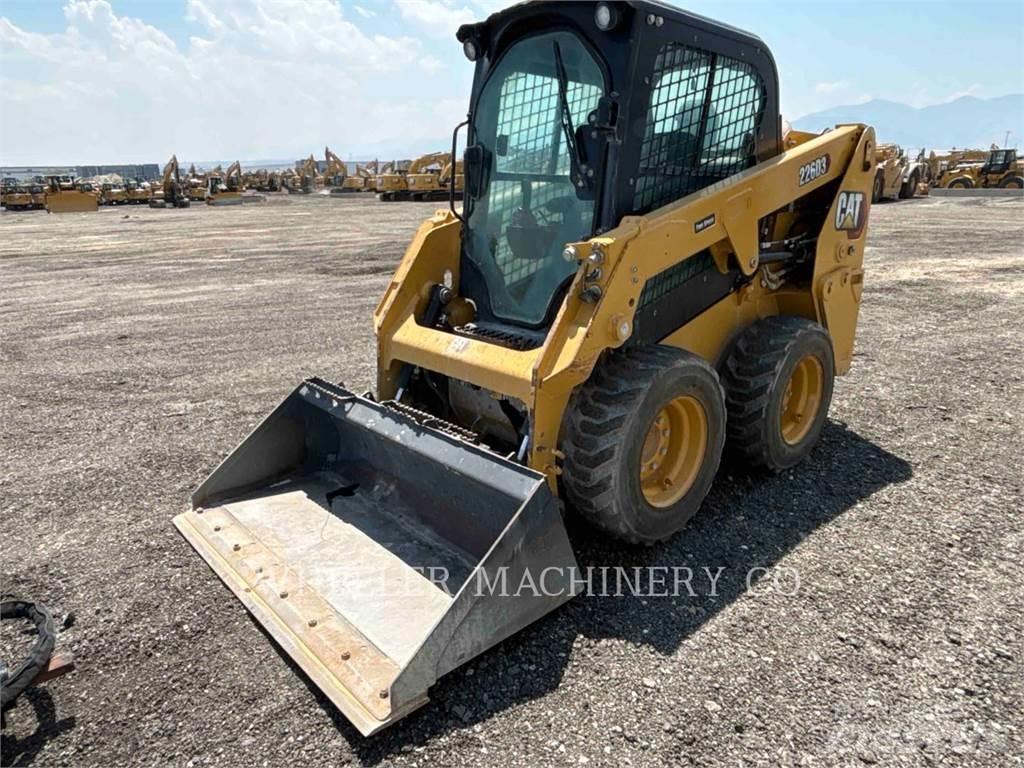 CAT 226D3 C3H2 Kompaktlaadurid