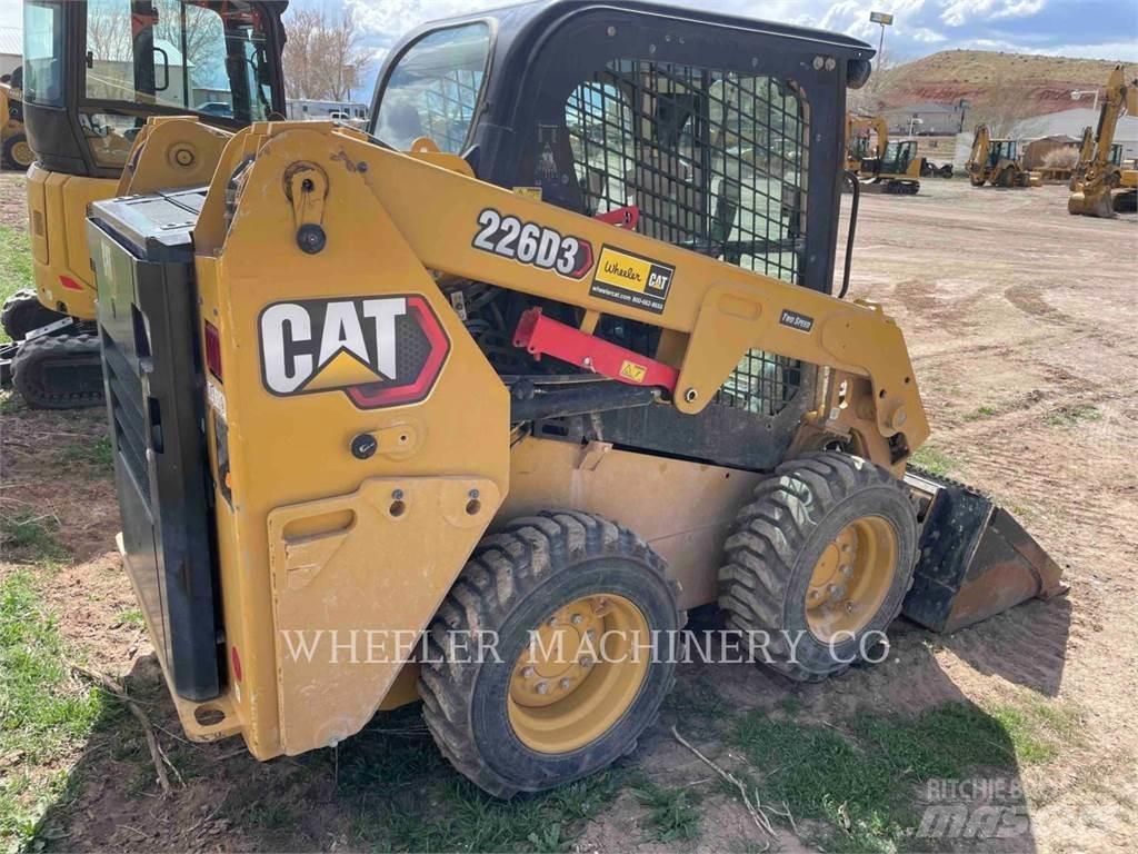 CAT 226D3 C3H2 Kompaktlaadurid