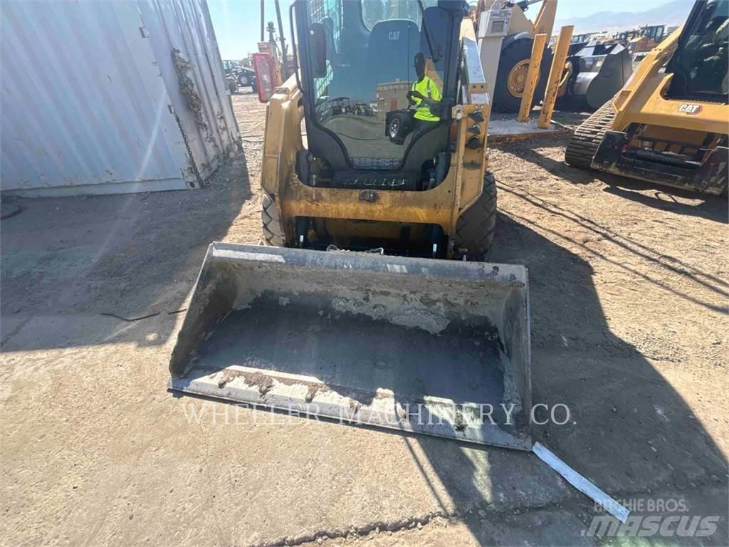 CAT 226D3 C3H2 Kompaktlaadurid