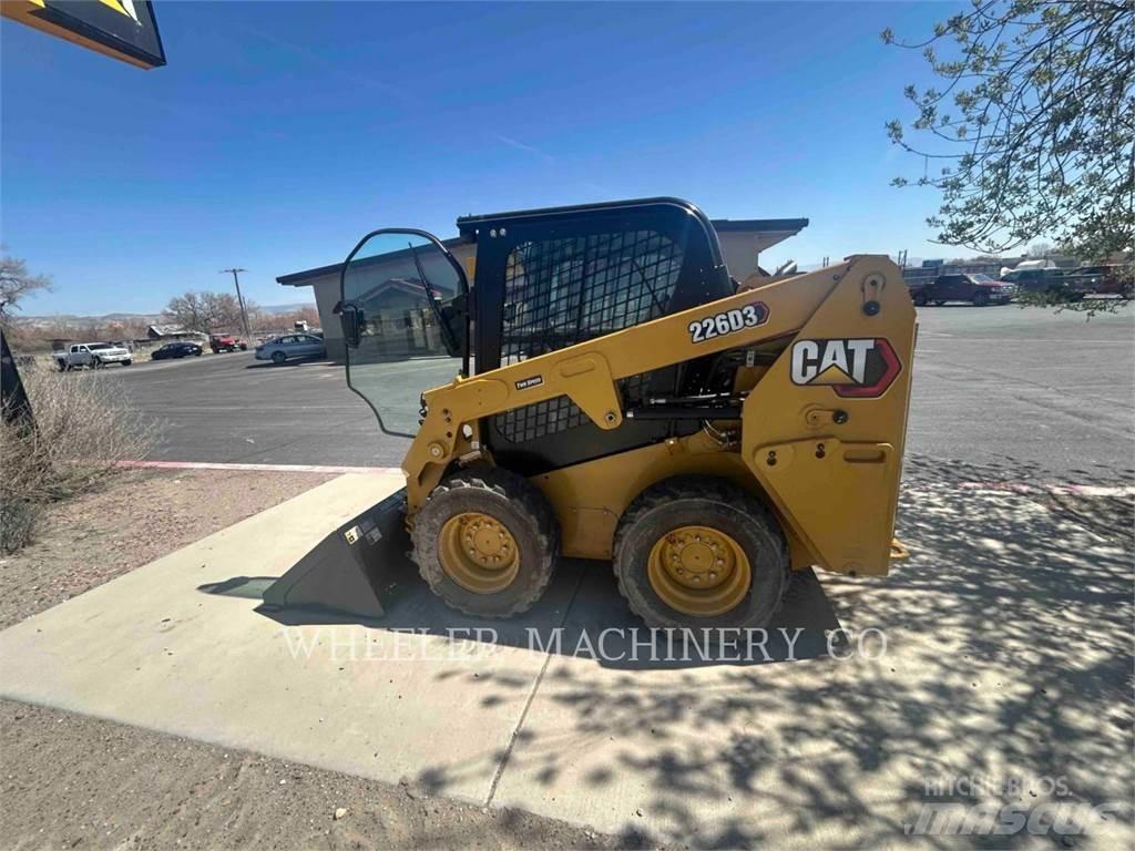 CAT 226D3 C3H2 Kompaktlaadurid