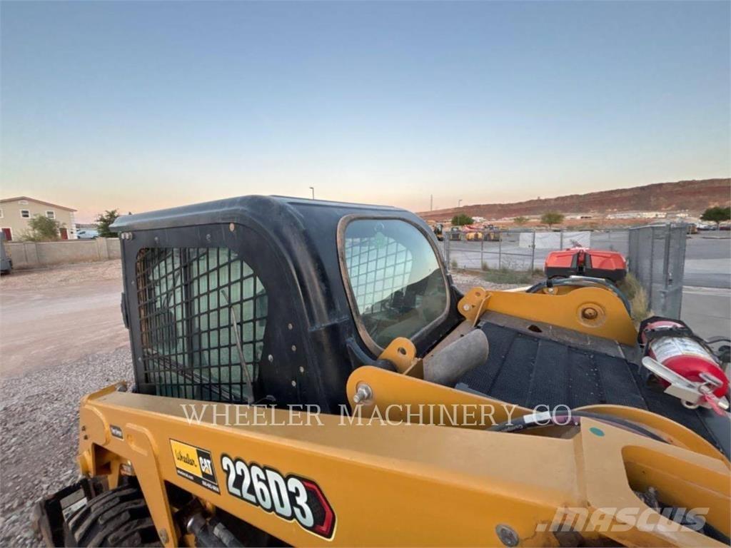 CAT 226D3 C3H2 Kompaktlaadurid