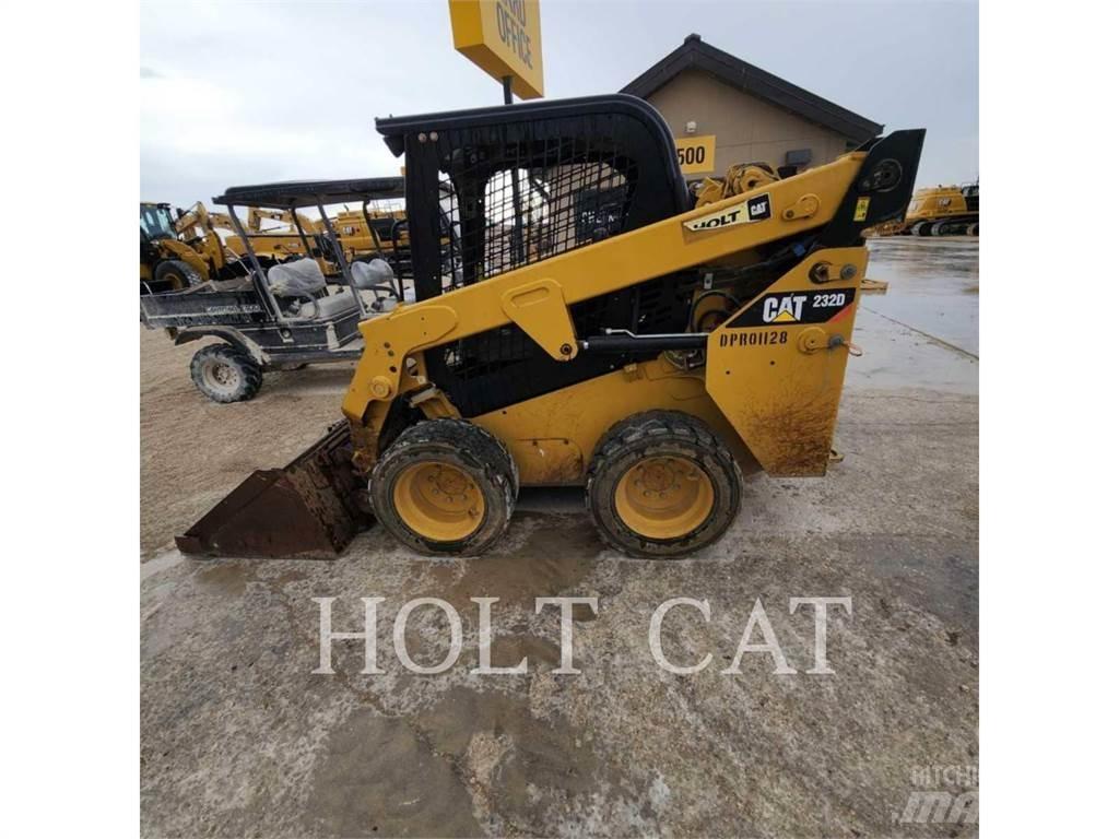 CAT 232D Kompaktlaadurid