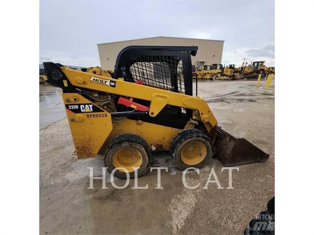 CAT 232D Kompaktlaadurid