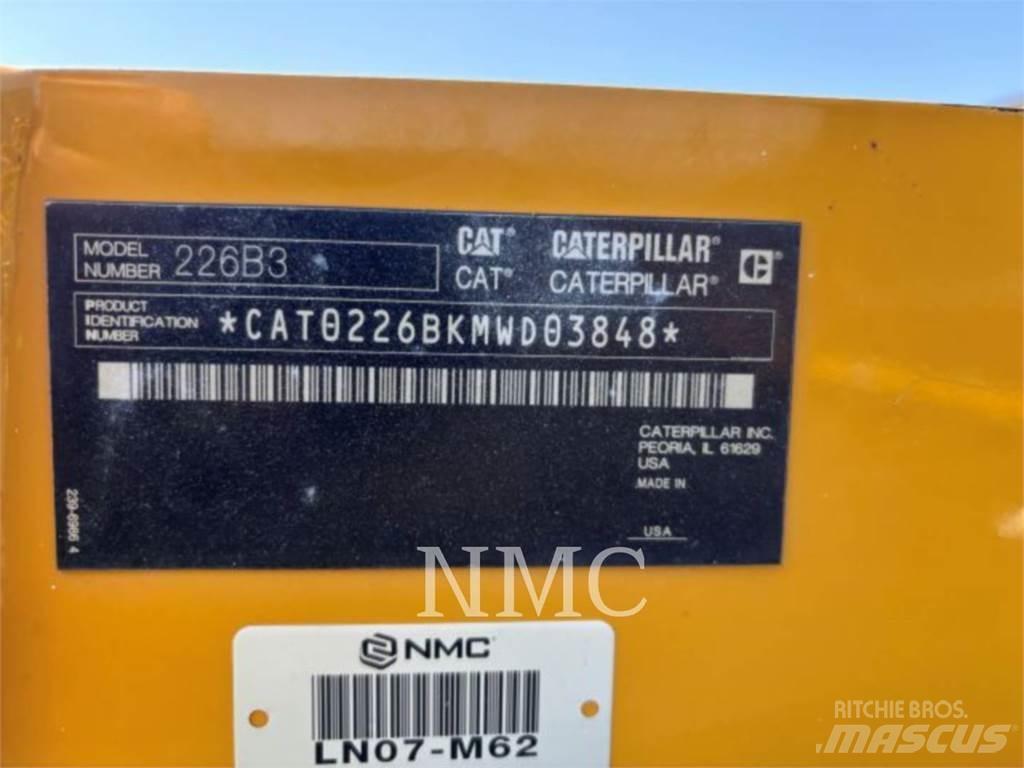 CAT 236B3 Kompaktlaadurid
