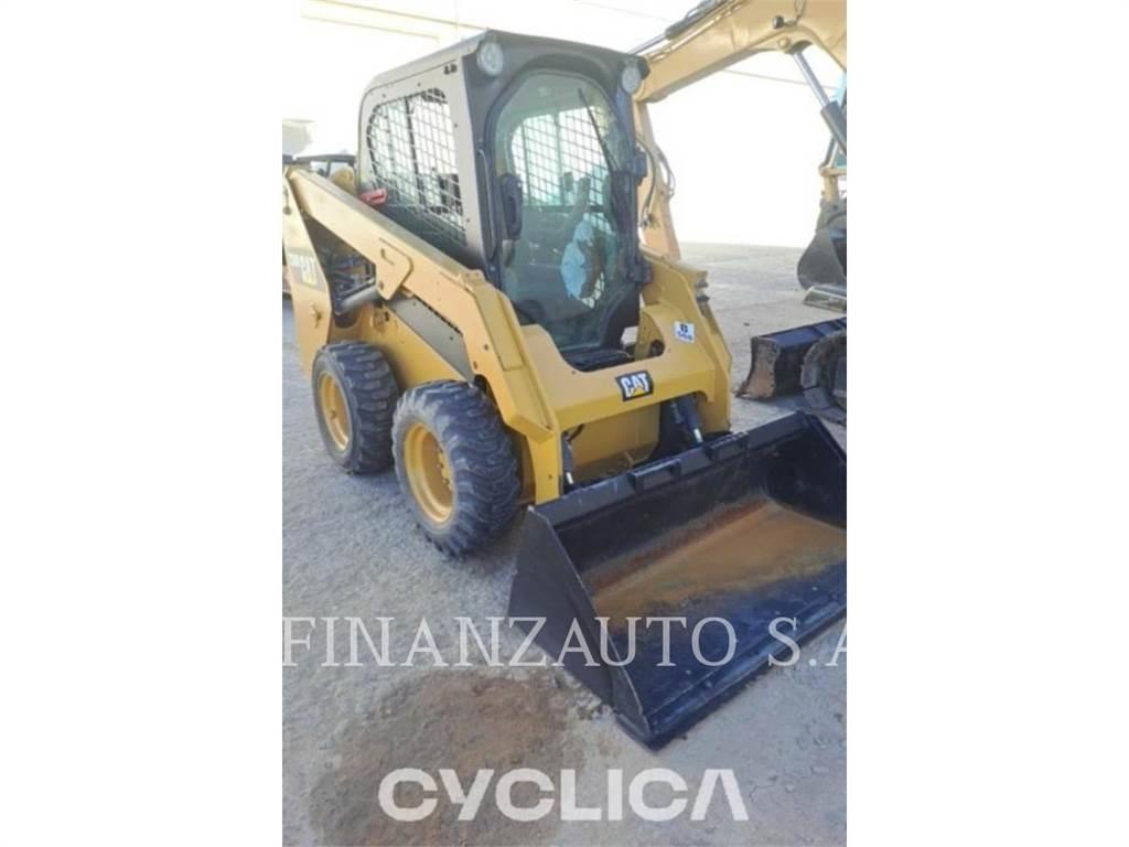 CAT 236D Kompaktlaadurid