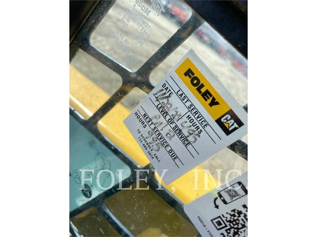 CAT 236D Kompaktlaadurid