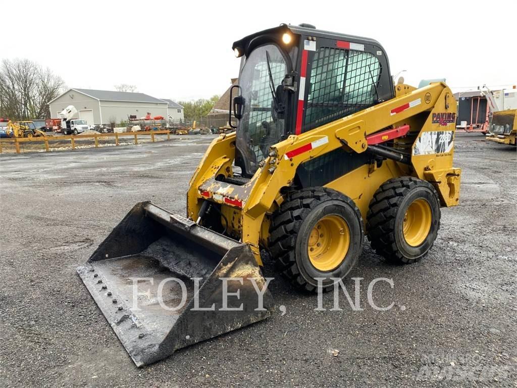 CAT 236D Kompaktlaadurid