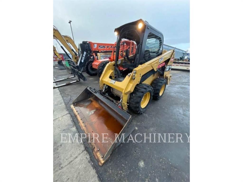CAT 236D Kompaktlaadurid