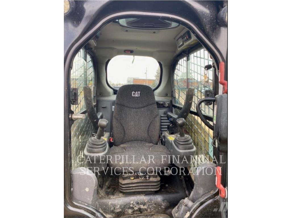 CAT 236D Kompaktlaadurid