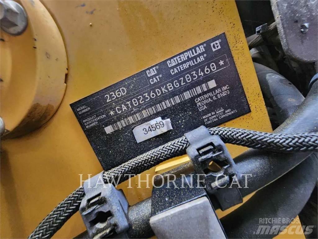 CAT 236D Kompaktlaadurid