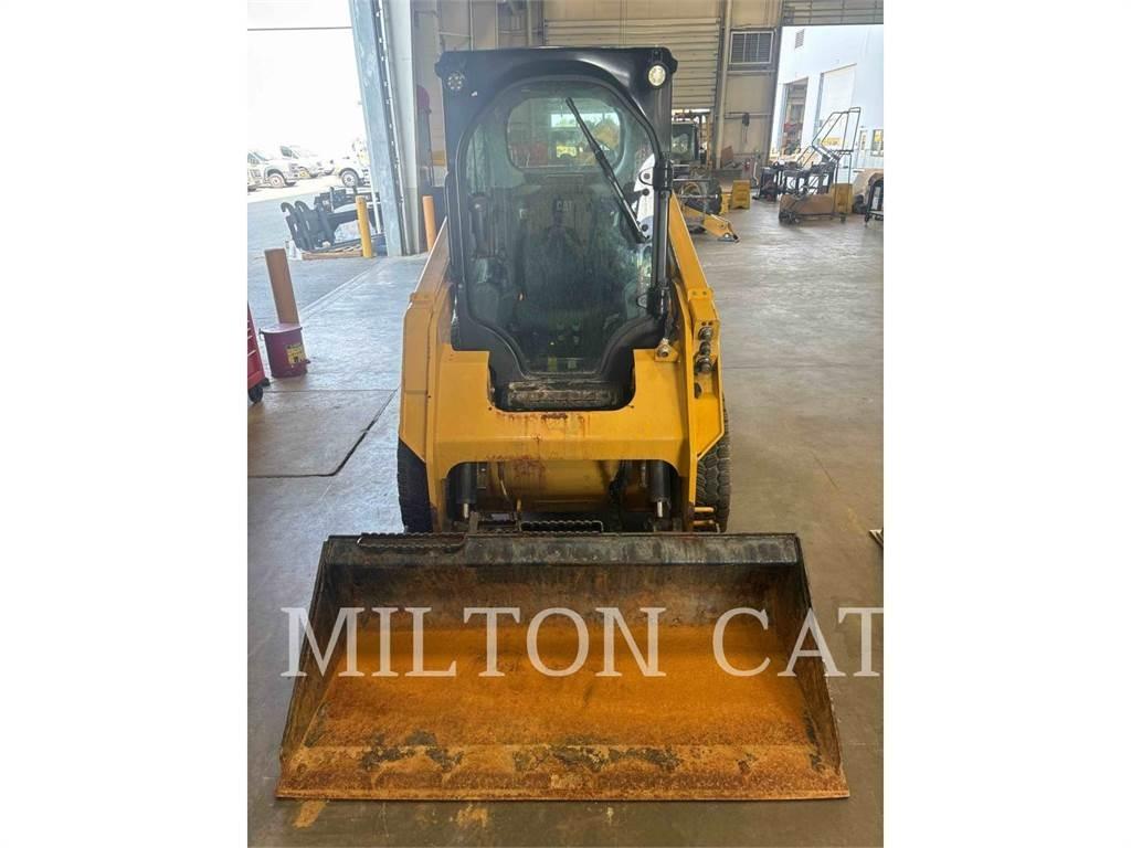 CAT 236D 3 Kompaktlaadurid