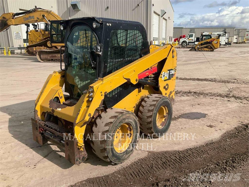 CAT 236D A2Q Kompaktlaadurid