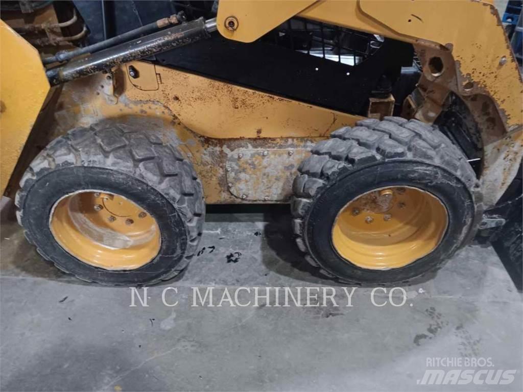 CAT 236D H2CN Kompaktlaadurid
