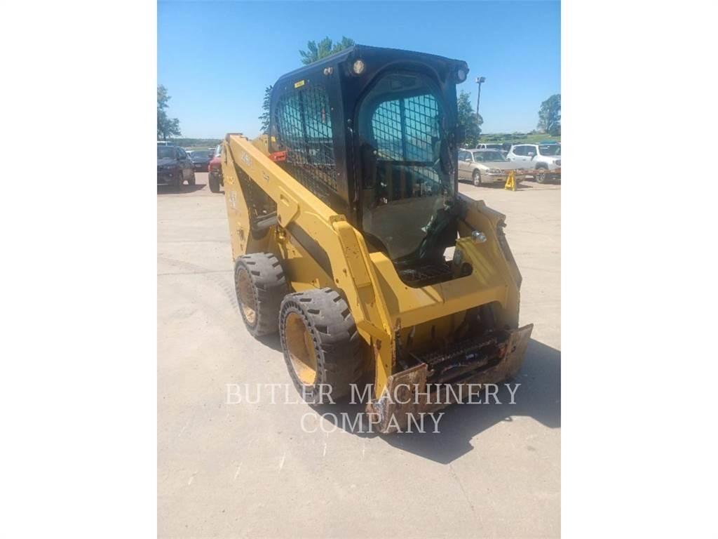CAT 236D3 Kompaktlaadurid