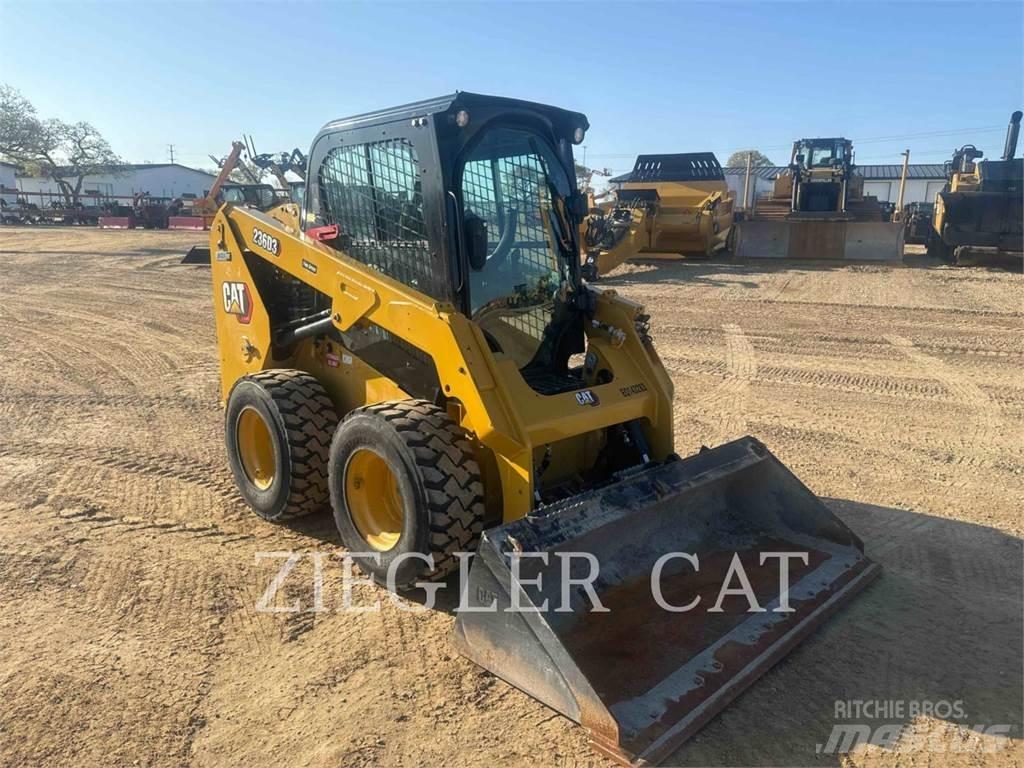 CAT 236D3 Kompaktlaadurid