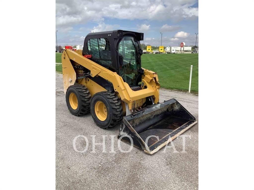 CAT 236D3 Kompaktlaadurid