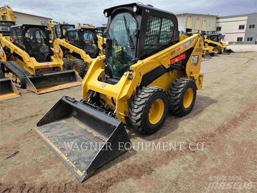 CAT 236D3 Kompaktlaadurid