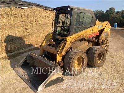 CAT 236D3 A2Q Kompaktlaadurid