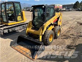CAT 236D3 C3H2 Kompaktlaadurid