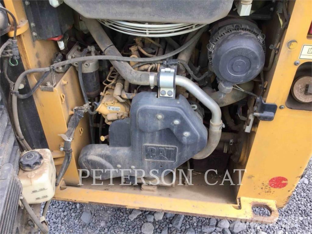 CAT 239D Roomiklaadurid