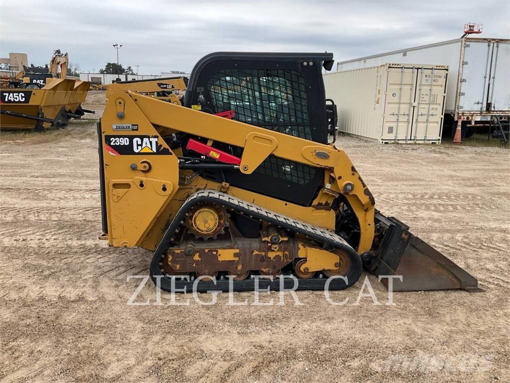 CAT 239D Roomiklaadurid