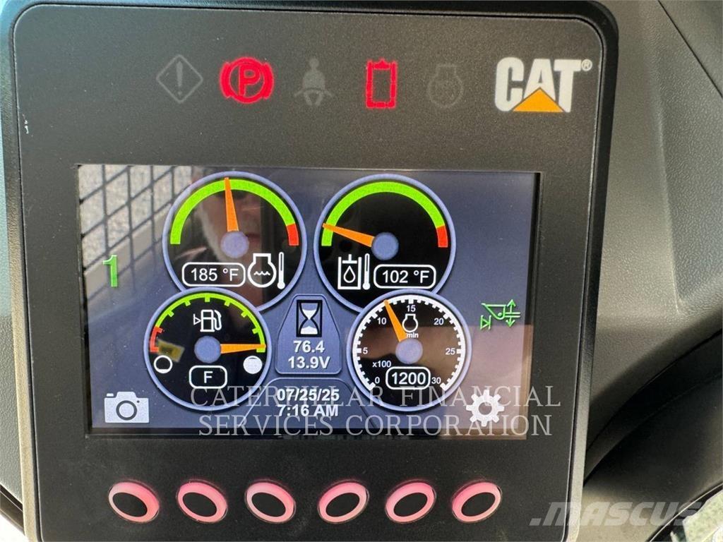 CAT 239D3 Roomiklaadurid