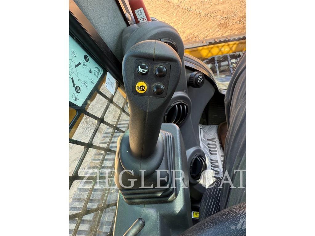 CAT 239D3 Roomiklaadurid