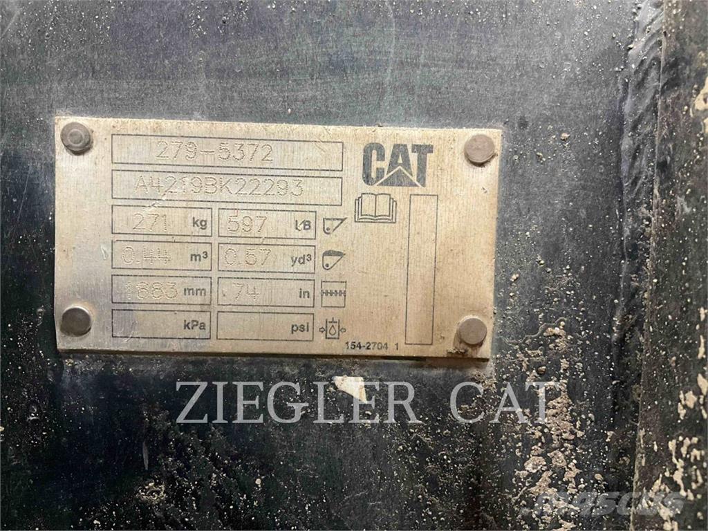 CAT 239D3 Roomiklaadurid