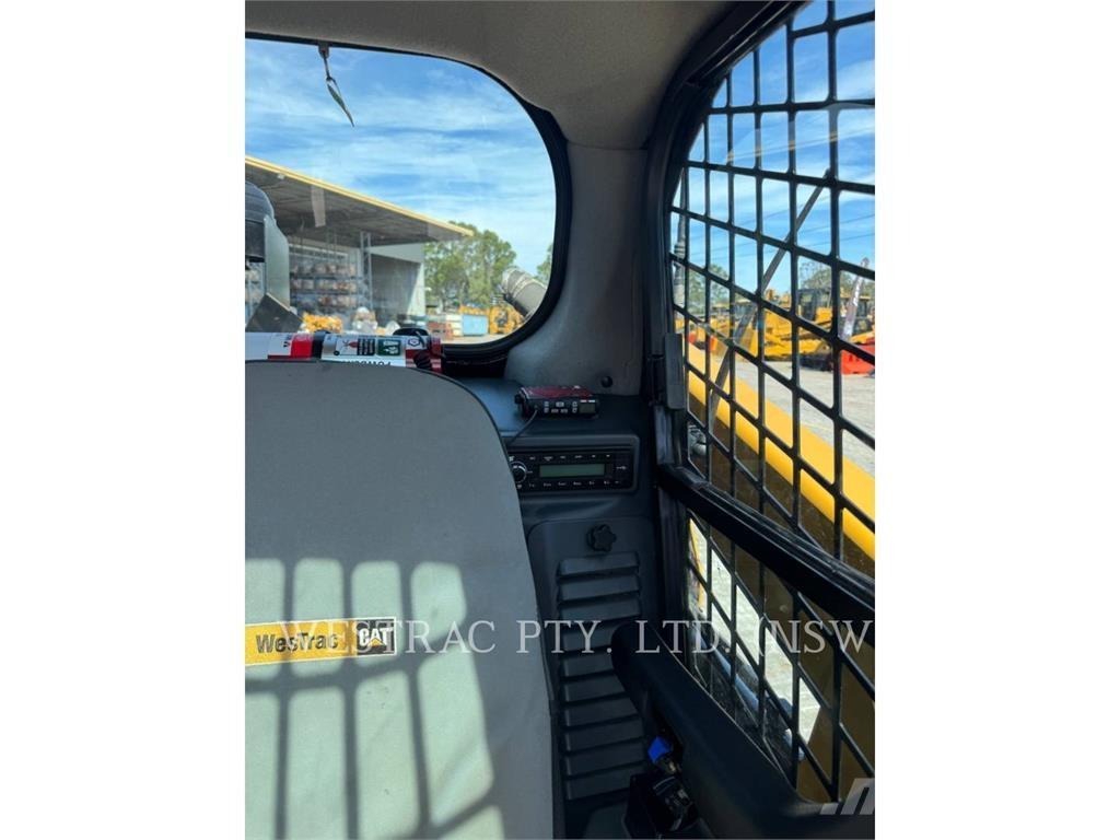 CAT 239D3 Roomiklaadurid