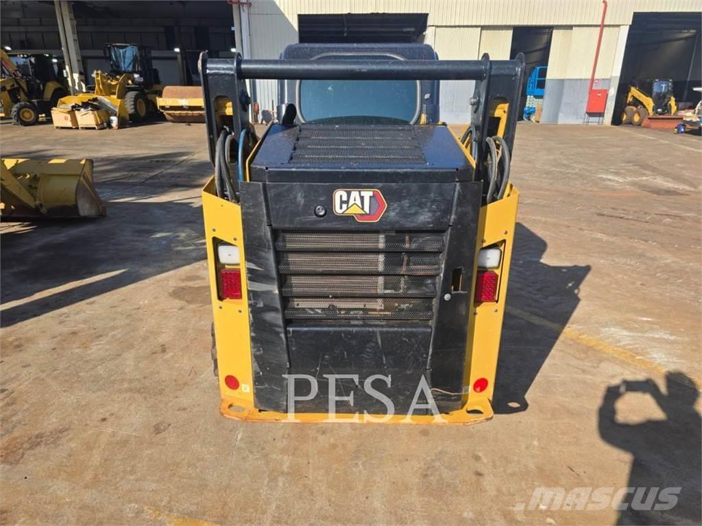 CAT 242 D Kompaktlaadurid