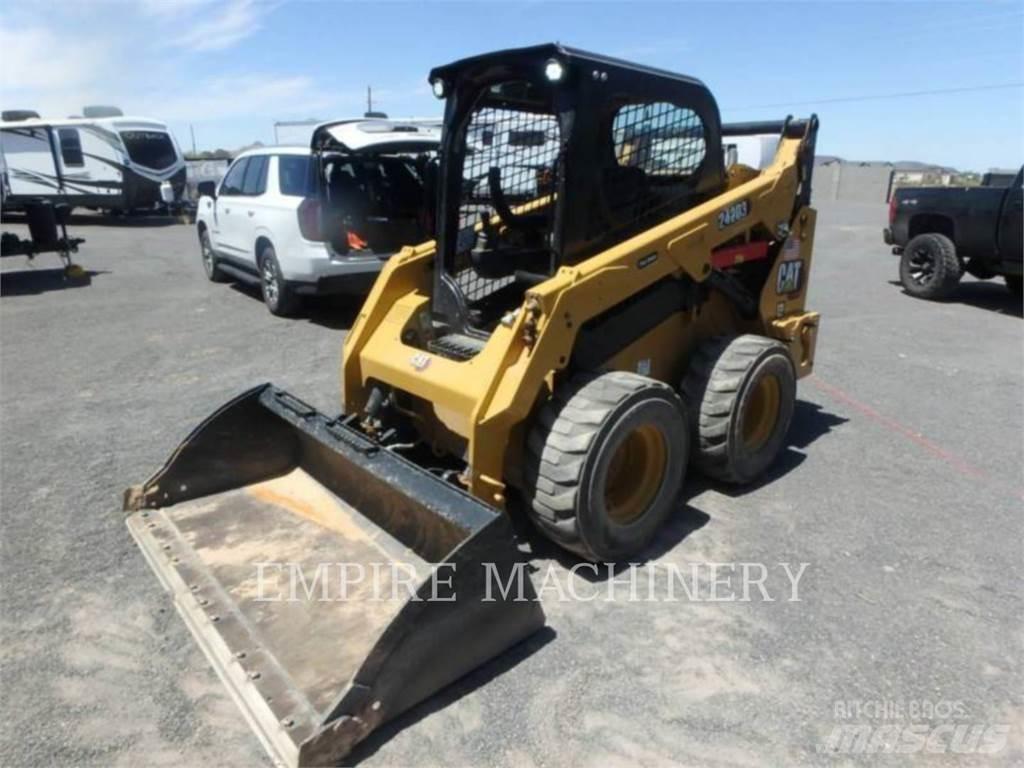 CAT 242D3 Kompaktlaadurid