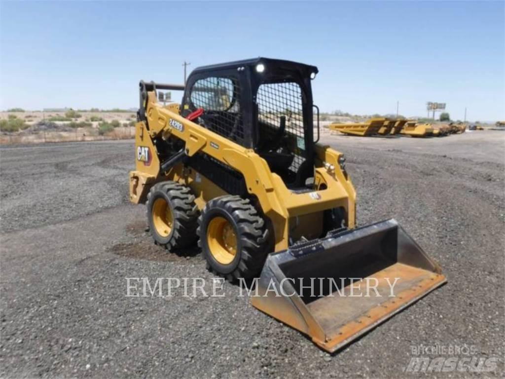 CAT 242D3 Kompaktlaadurid