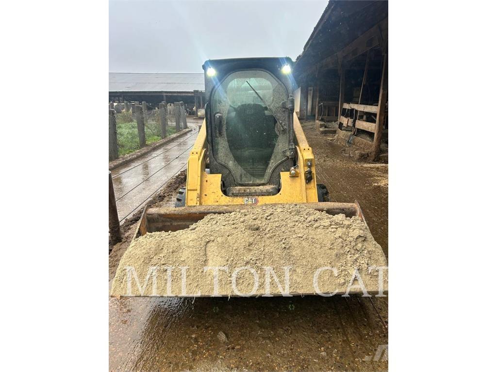 CAT 242D3 Kompaktlaadurid