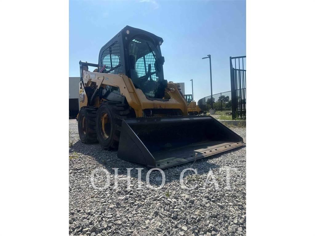 CAT 242D3 C3H2 Kompaktlaadurid