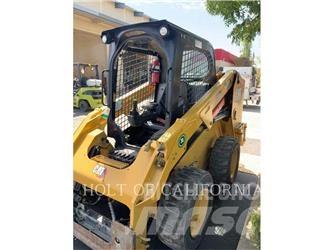 CAT 246 HF Kompaktlaadurid