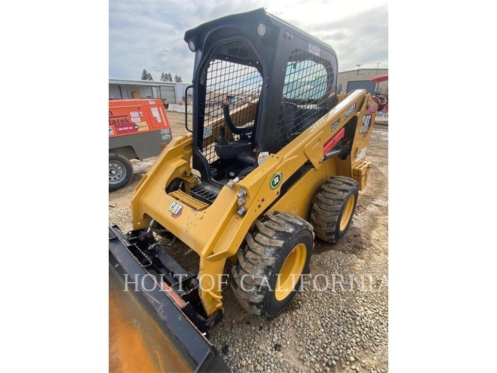 CAT 246 HF Kompaktlaadurid