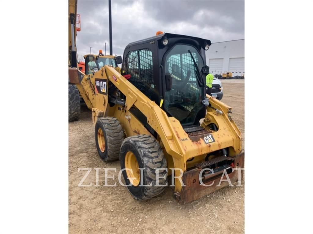 CAT 246D Kompaktlaadurid