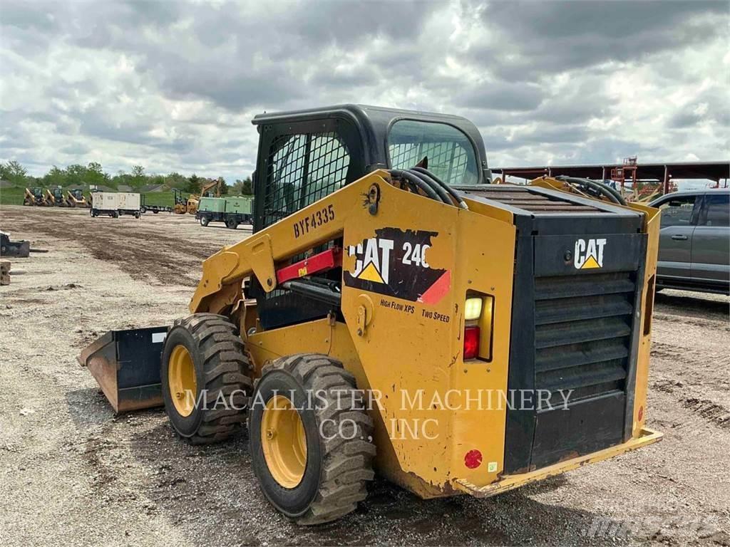 CAT 246D Kompaktlaadurid