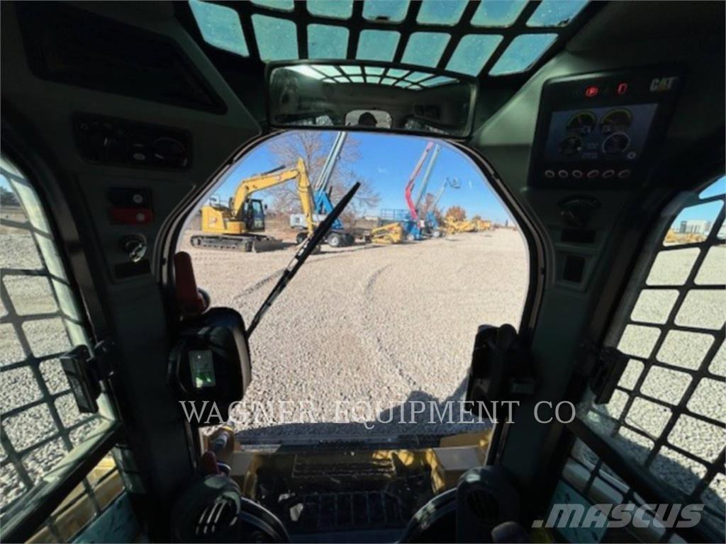 CAT 246D Kompaktlaadurid