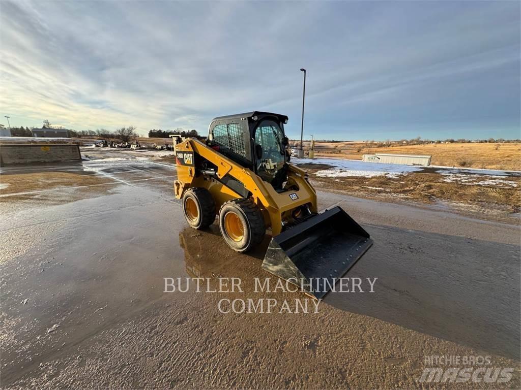 CAT 246D C3H2 Kompaktlaadurid