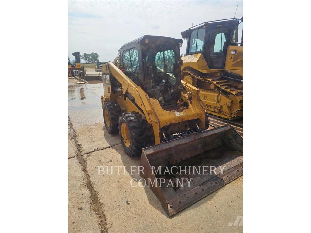 CAT 246D C3H2 Kompaktlaadurid