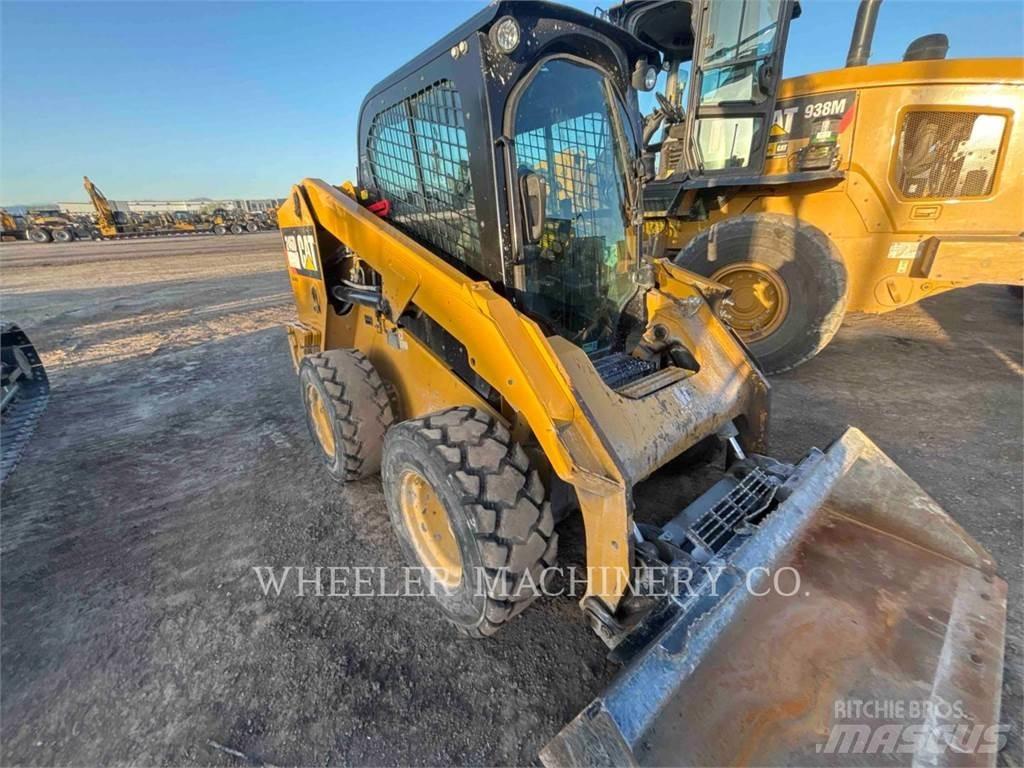 CAT 246D2 C3H4 Kompaktlaadurid