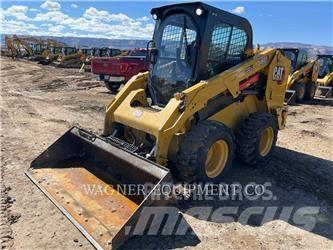 CAT 246D3 Kompaktlaadurid