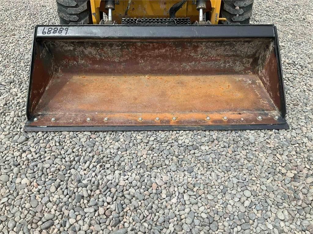 CAT 246D3 Kompaktlaadurid