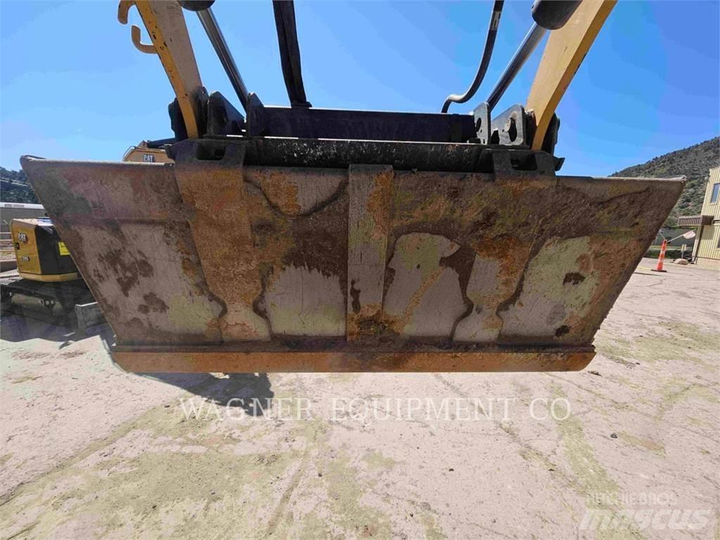 CAT 246D3 Kompaktlaadurid