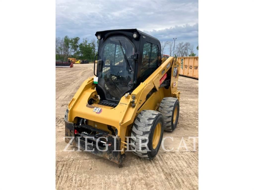 CAT 246D3 Kompaktlaadurid